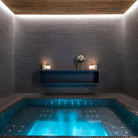 Apartament Heights: Luxury Living Above The Clouds *