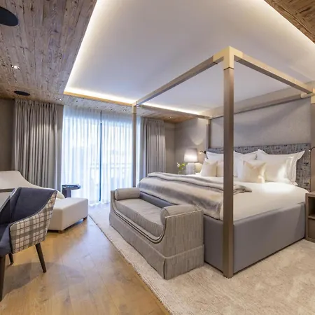 Heights: Luxury Living Above The Clouds Apartament Arosa