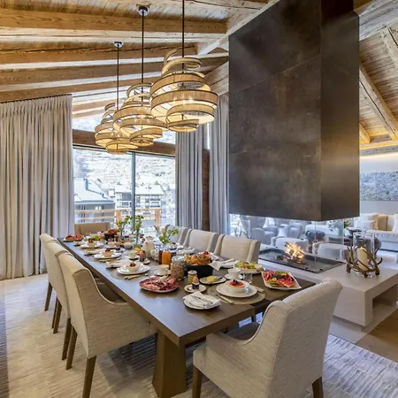 Apartament Heights: Luxury Living Above The Clouds *