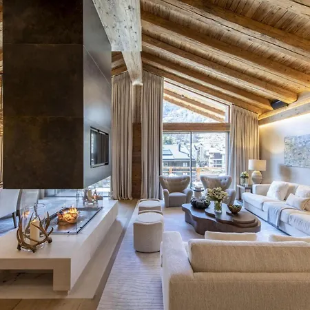 Heights: Luxury Living Above The Clouds Apartament Arosa
